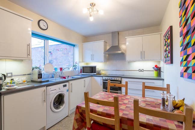 My home, Weekday only tenant Monday to Friday. Main Photo