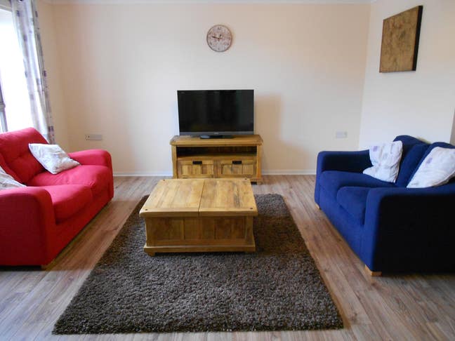  Superb All Inclusive Flatshare (Central) +Parking Main Photo