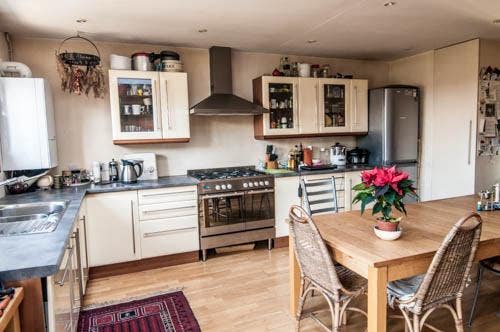 Lovely, bright spacious double room in BS3 Main Photo