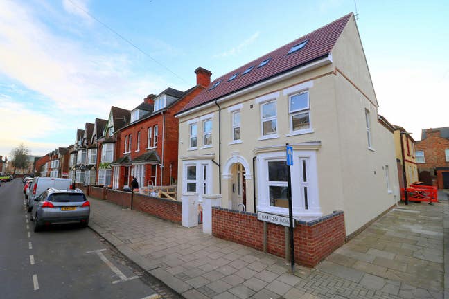 Luxurious Ensuite Room in Town  Centre Main Photo