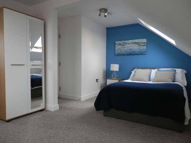 Penthouse En Suite, Friendly, W.F.H. Space Main Photo
