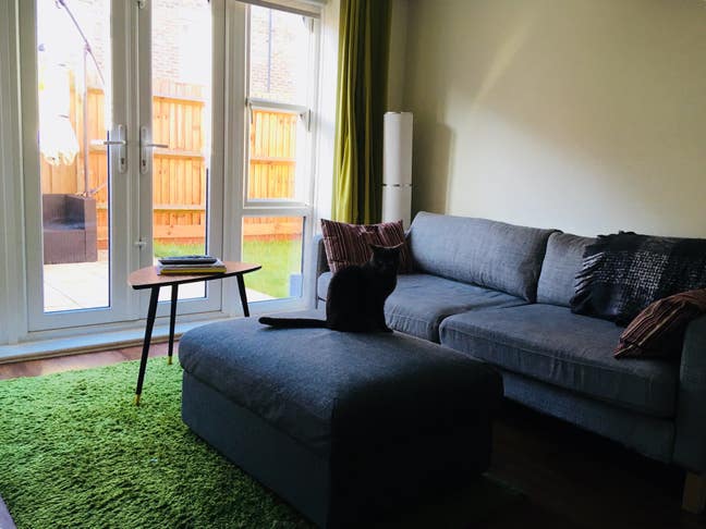 Double Bedroom in a  lovely home with garden! Main Photo