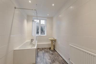 Lovely Massive Room Central London, All Inclusive Main Photo