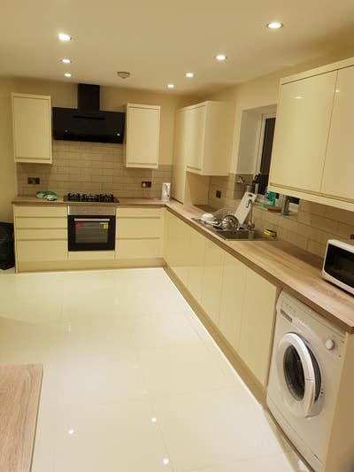 Double room  Wembley stonebridge park  Main Photo