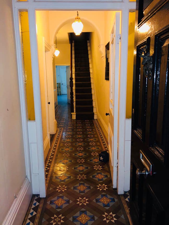 Double room in licensed shared house  Main Photo