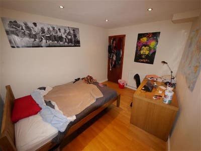 &pound;450- All Bills Inclusive/fibre optic/tax Main Photo