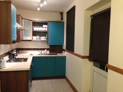 Spacious room in a clean house in Shepherd’s Bush Main Photo