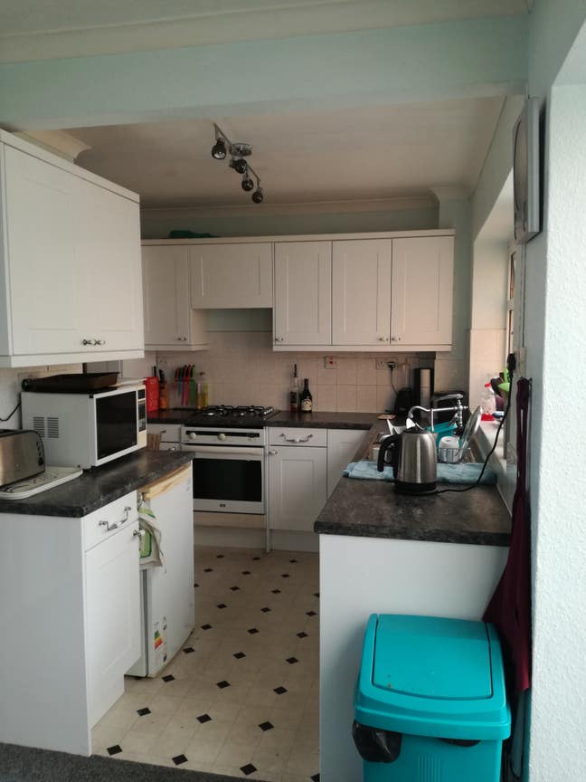 1 Double Room Plus Half A House! Main Photo