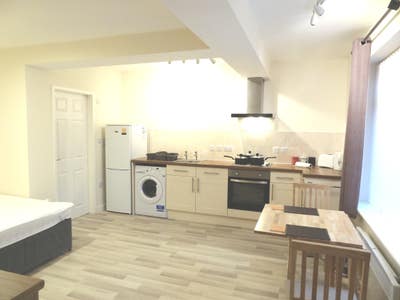 New - Studio Annexe, Close to Airport, Heald Green Main Photo