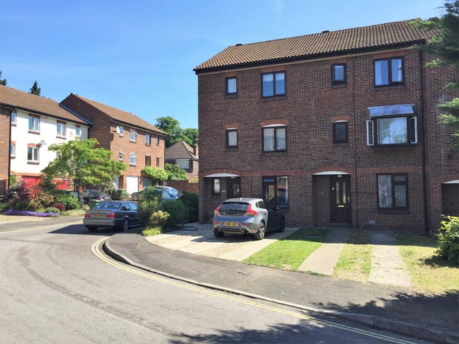 Double Sized Rooms in Mod House Close City Centre  Main Photo