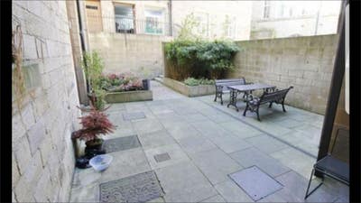 Leopold Sq-City centre 1 bedroom apt, not shared. Main Photo