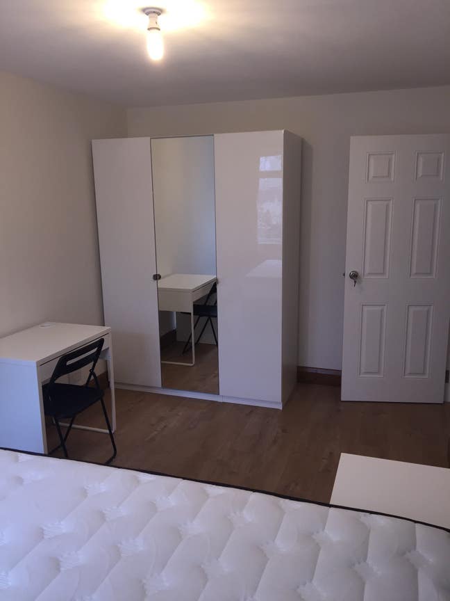 Large Double Room for One Person  Main Photo
