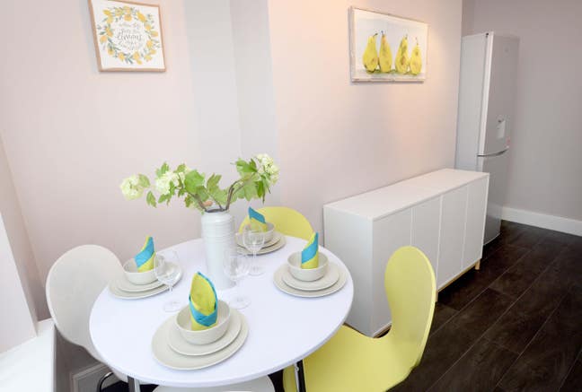 Double Room Near Royal Gwent Hospital Main Photo