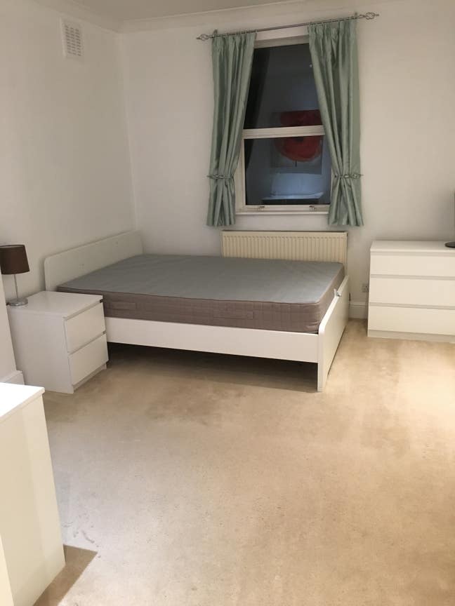 Spacious Ensuite Close to Kilburn Jubilee 24H Main Photo