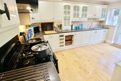 Your new home very close to JCUH  awaits 😃 Main Photo