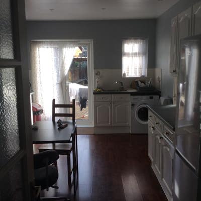 Double Room to Let Main Photo