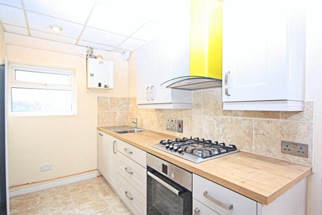 Spacious 3 bed - Perfect for Families and Sharers  Main Photo