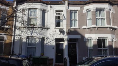 One Bed Studio with All Bills Included Main Photo