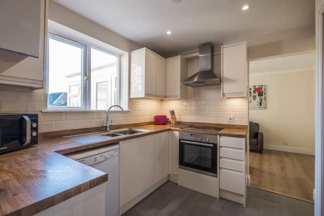 Double Room in Stunning Houseshare Main Photo