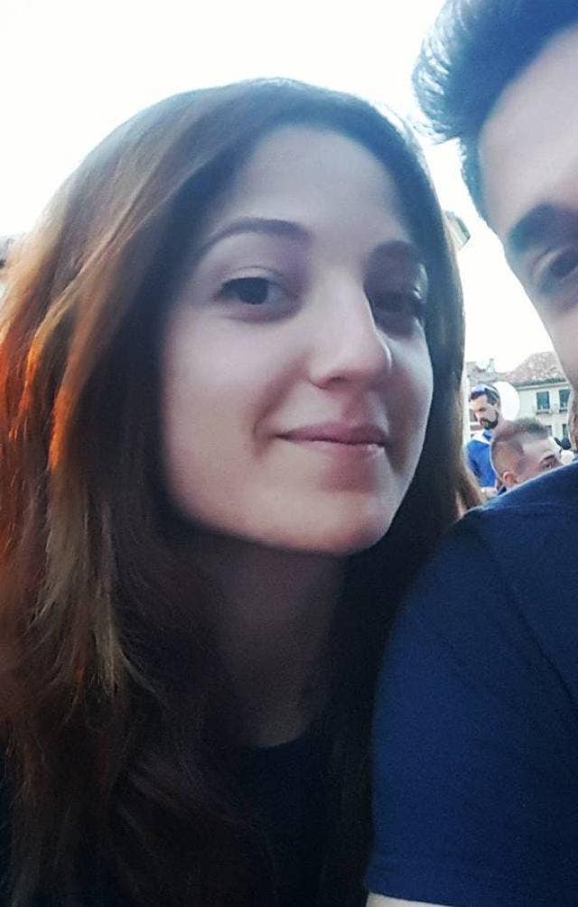 33 professional looking for a room/flat Main Photo