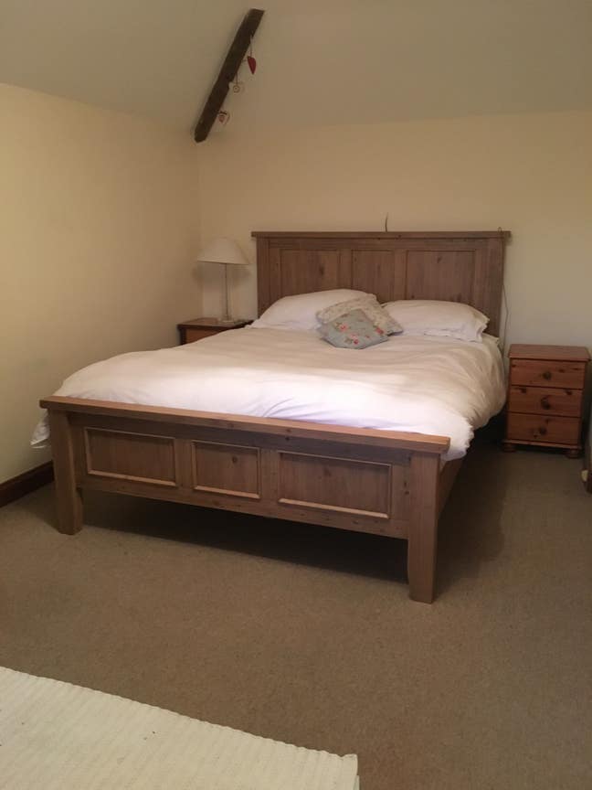 Large double room with ensuite in Stonesfield Main Photo