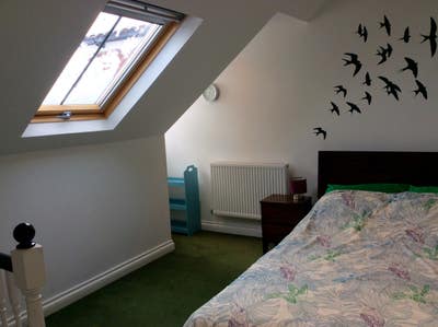 En suite double room in family home  Main Photo