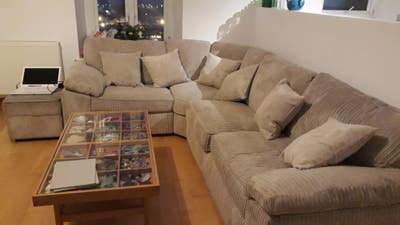 (Short term only) double room Central Swansea flat Main Photo
