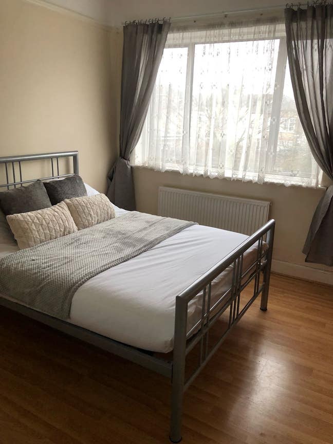 Spacious Double bedroom for Rent! Main Photo