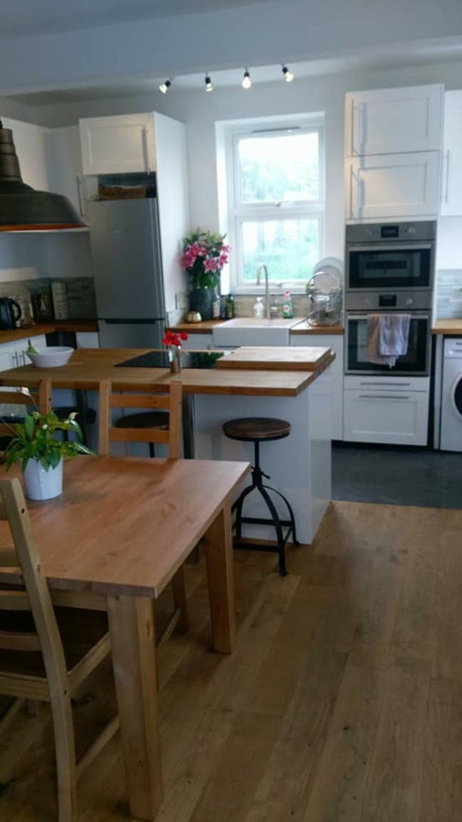 Nice house, big garden, walking distance to city Main Photo