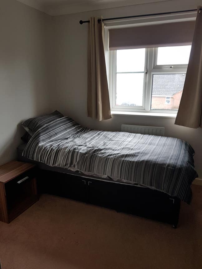 Single Room 5 Mins from Hospital Main Photo
