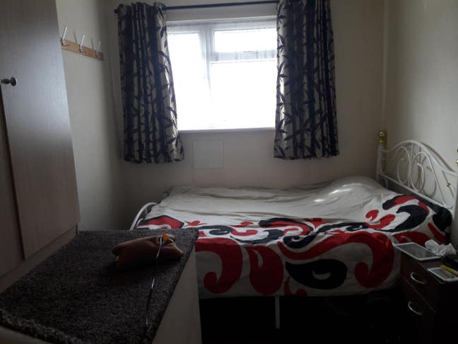 Single Room Main Photo