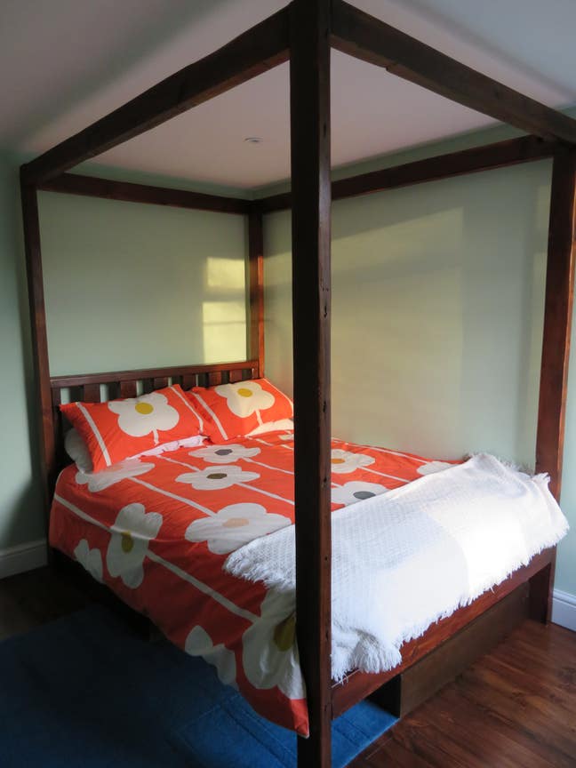 Ensuite Let for Professional Female, Zone 2 Main Photo