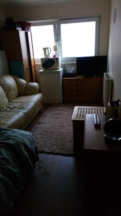 Large Furnished double room Main Photo