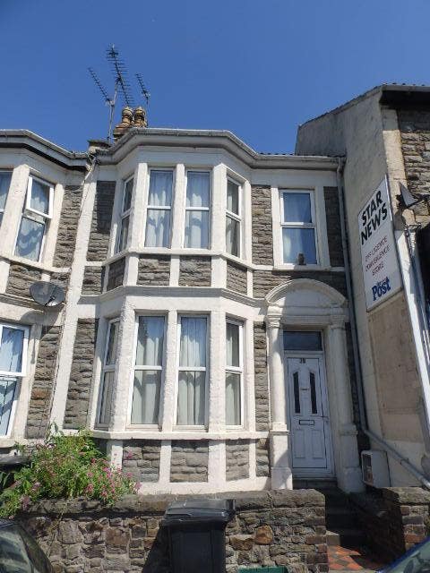 Lovely double bedroom in St George Main Photo
