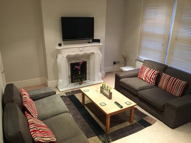  Double Bed with En-suite in fantastic location Main Photo