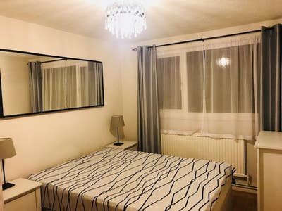 Spacious Size  Double room to let in Borehamwood Main Photo
