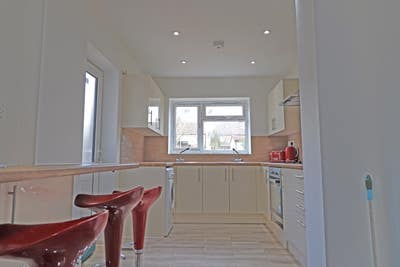 Zero Deposit + Ensuite + Great Location Main Photo