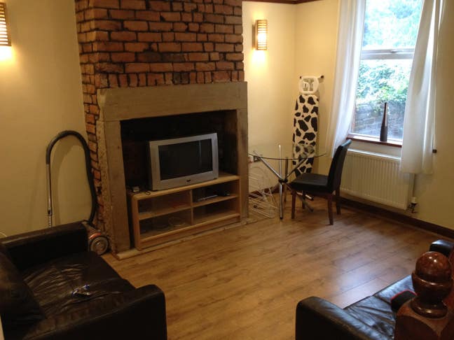 4 Bed Professional House Share - Bills Included Main Photo