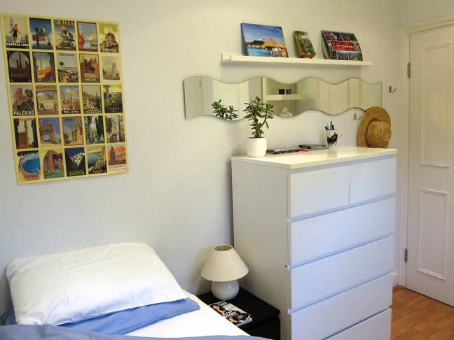 Sunny single room available Main Photo