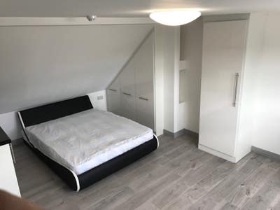 Nice West Drayton Ensuite Studio Room Falling Lane Main Photo