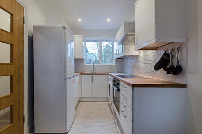 Large room House-share &pound;830 - all bills incl Main Photo