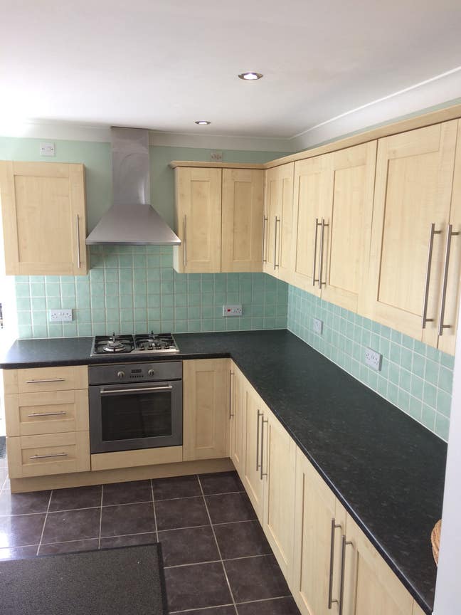 Room available in shared student house Main Photo