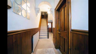 Large Double Room With Own Living Space Main Photo