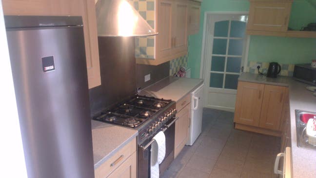 Double Room in friendly house share Main Photo