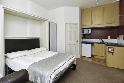 Modern Studio Apartment-15 mins from city (30SRF1) Main Photo