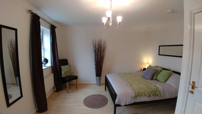 Really Spacious Well Appointed Room Main Photo