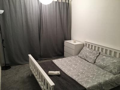 Double room - close to Airport  Main Photo