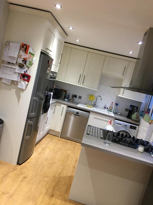 Room close to Polegate station  Main Photo