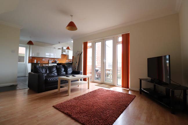 Stopsley/Wigmore - RoomsBySue Main Photo