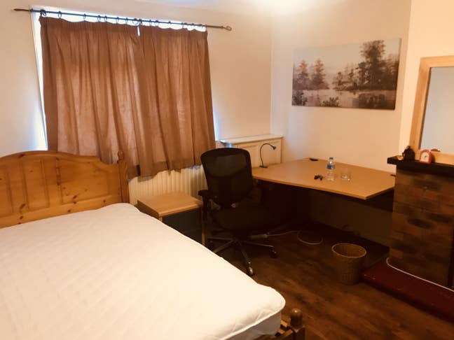 Double Ensuit Room Close to Heathrw✈️all Bills Inc Main Photo